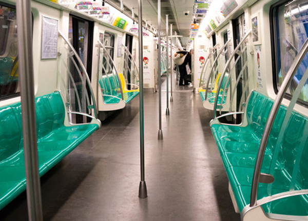 杭州地铁客流再创新绩，地铁屏蔽门玻璃立功了